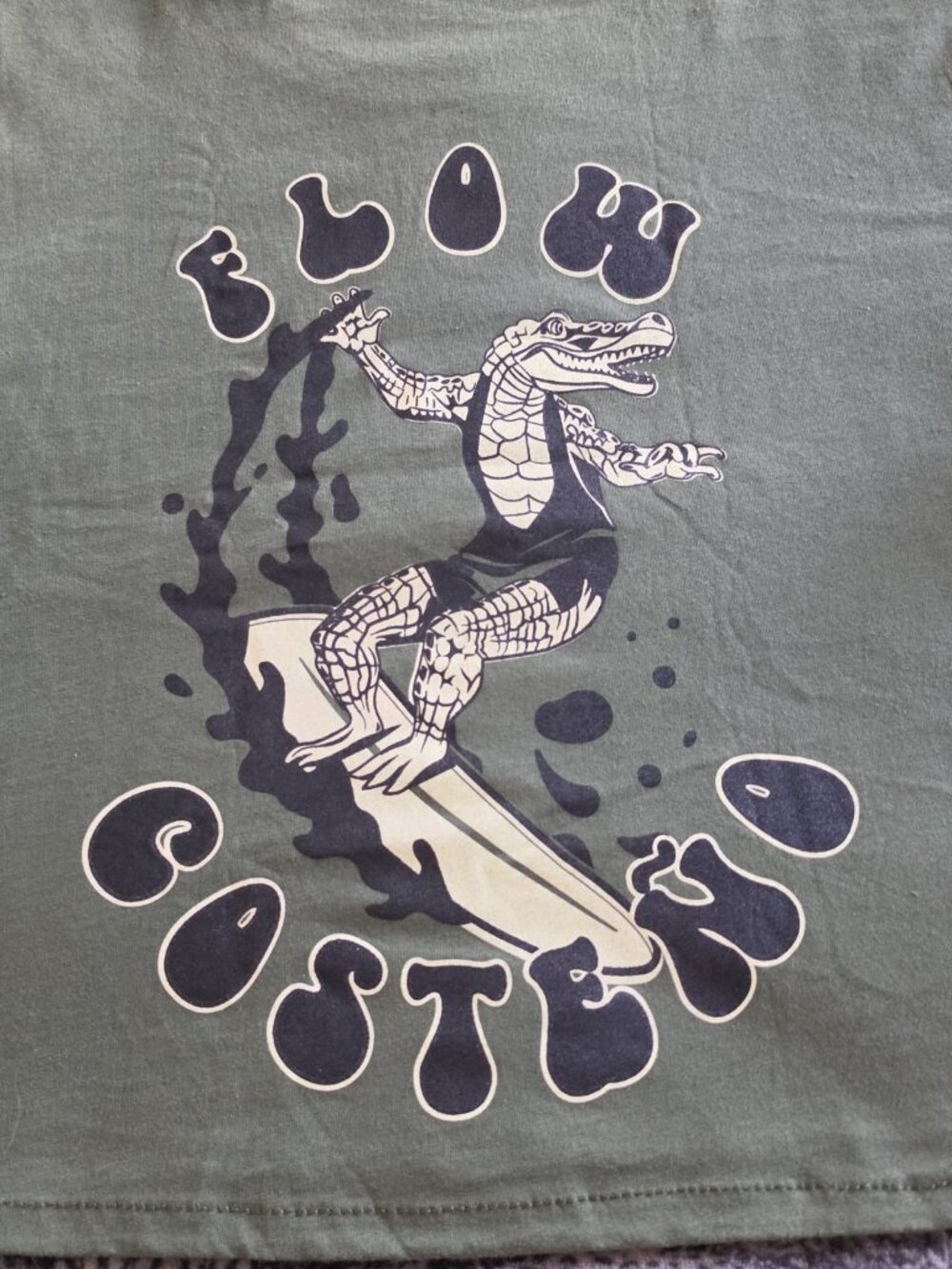 Punta Happy Women's Size S Green Cotton Knit Alligator Graphic Crew Neck Tee - Picture 6 of 7